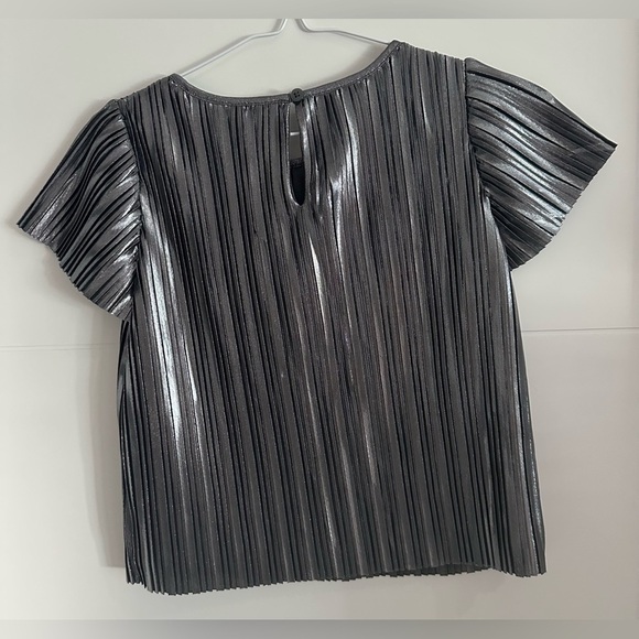 Cat & Jack: Girls Boxy Short Sleeve Blouse- Size Medium - Picture 2 of 5